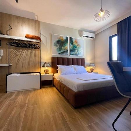 Flori Apartments Sarandë Esterno foto