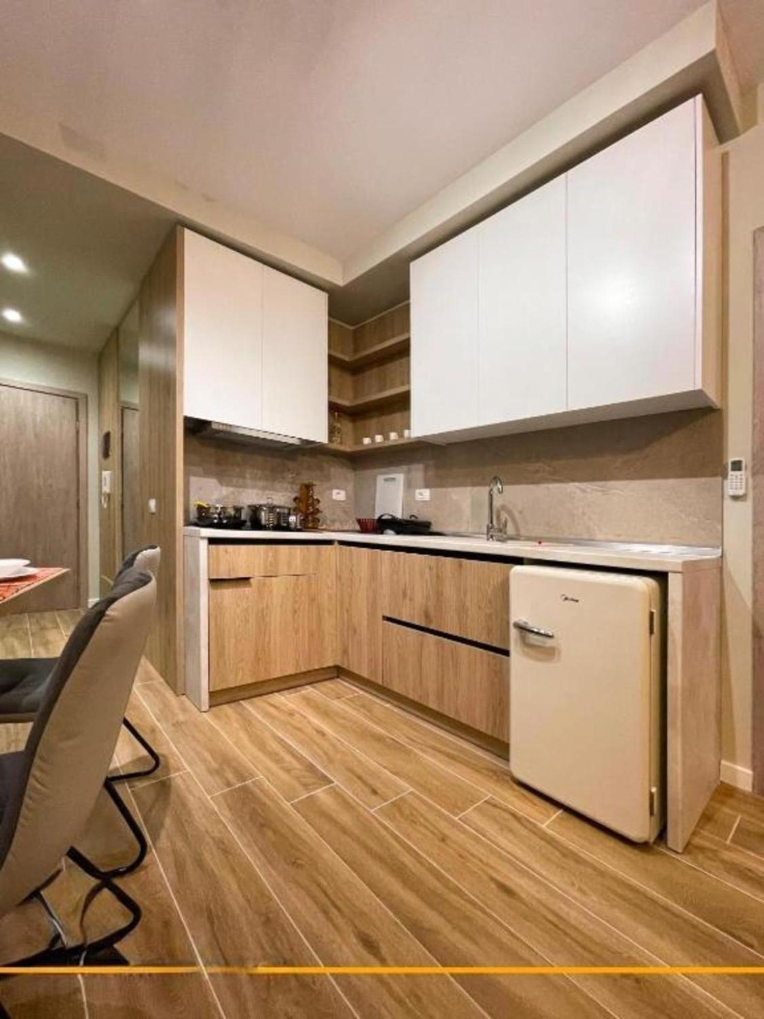 Flori Apartments Sarandë Esterno foto