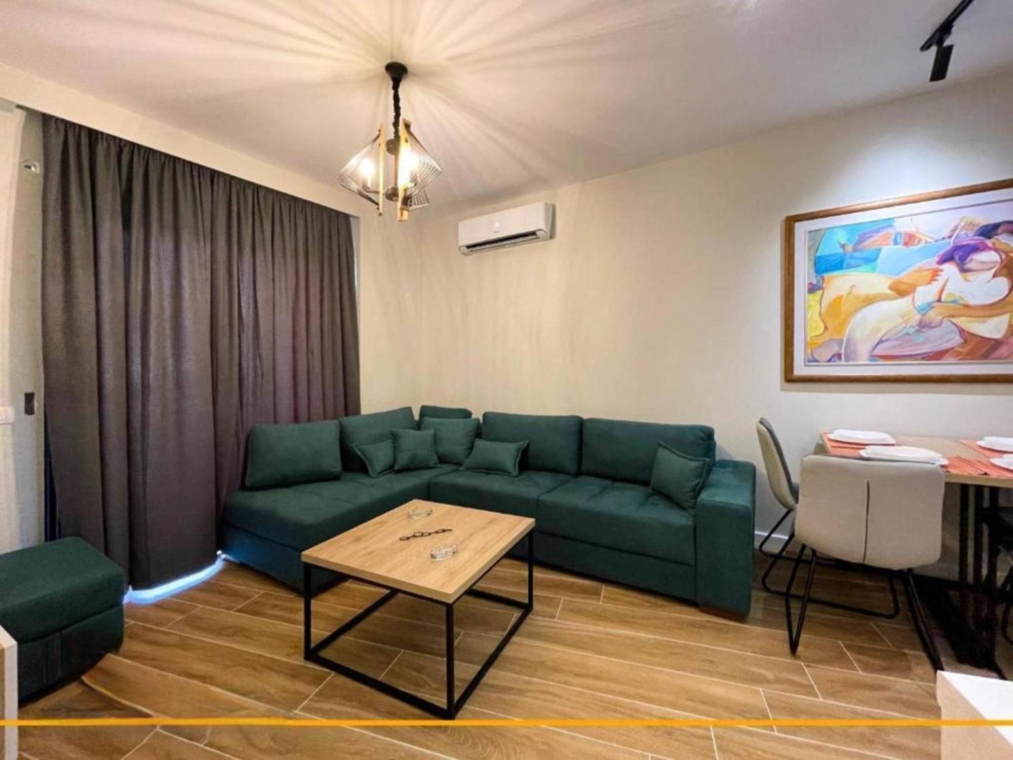 Flori Apartments Sarandë Esterno foto