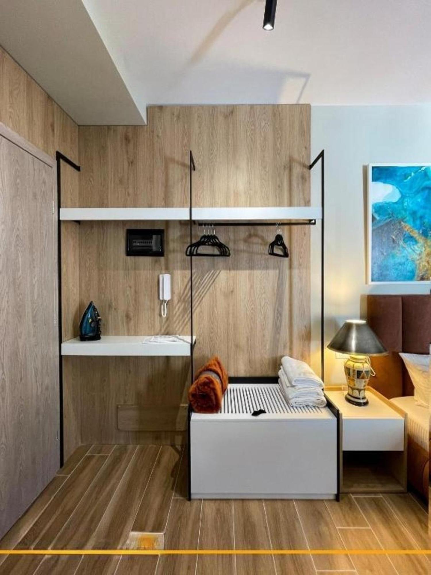 Flori Apartments Sarandë Esterno foto