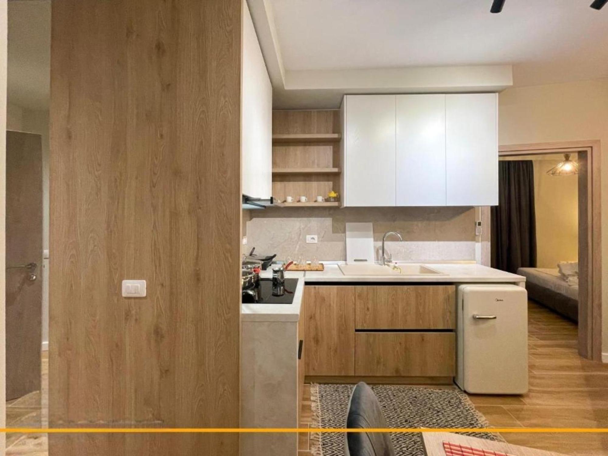 Flori Apartments Sarandë Esterno foto