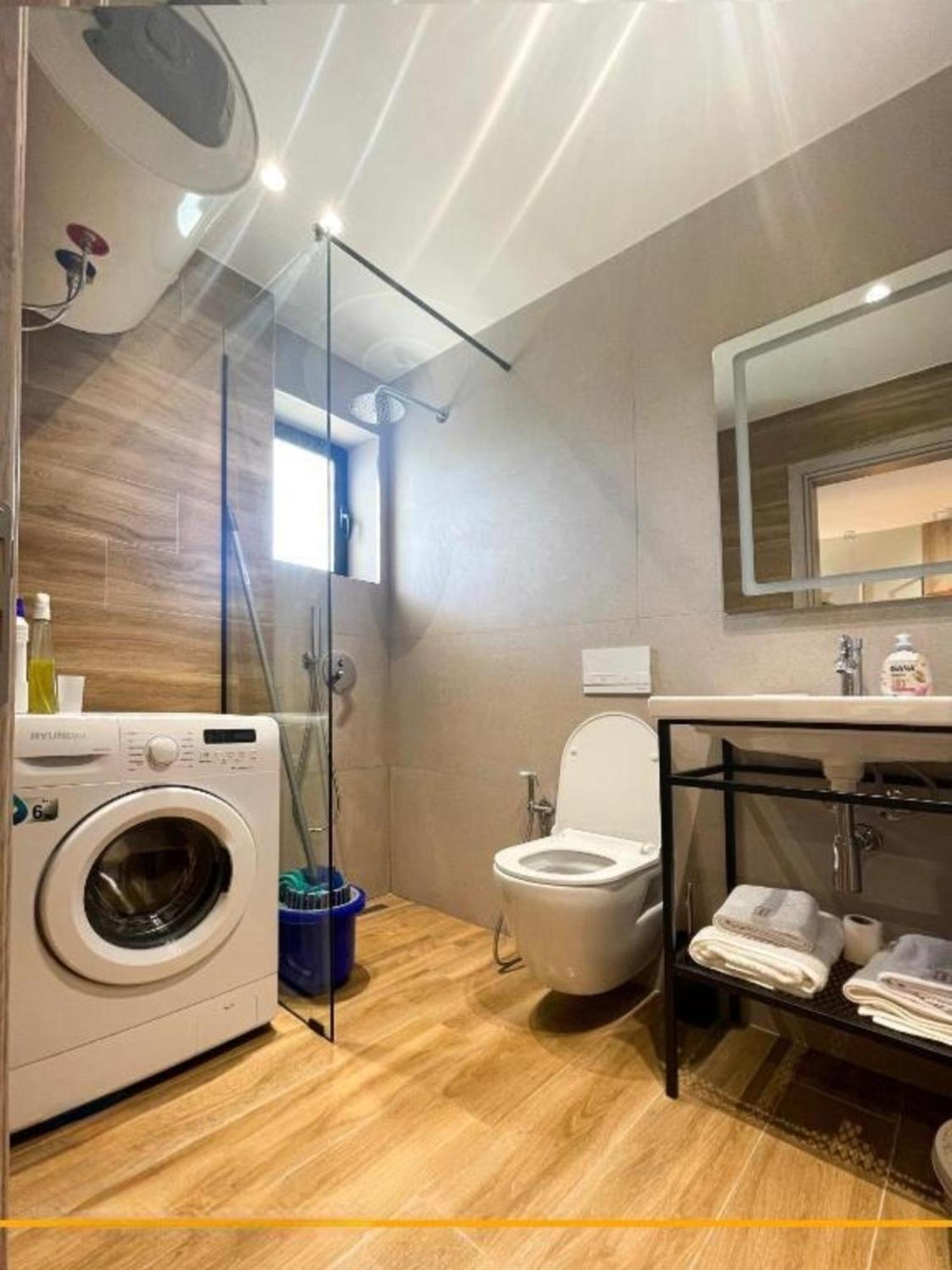 Flori Apartments Sarandë Esterno foto