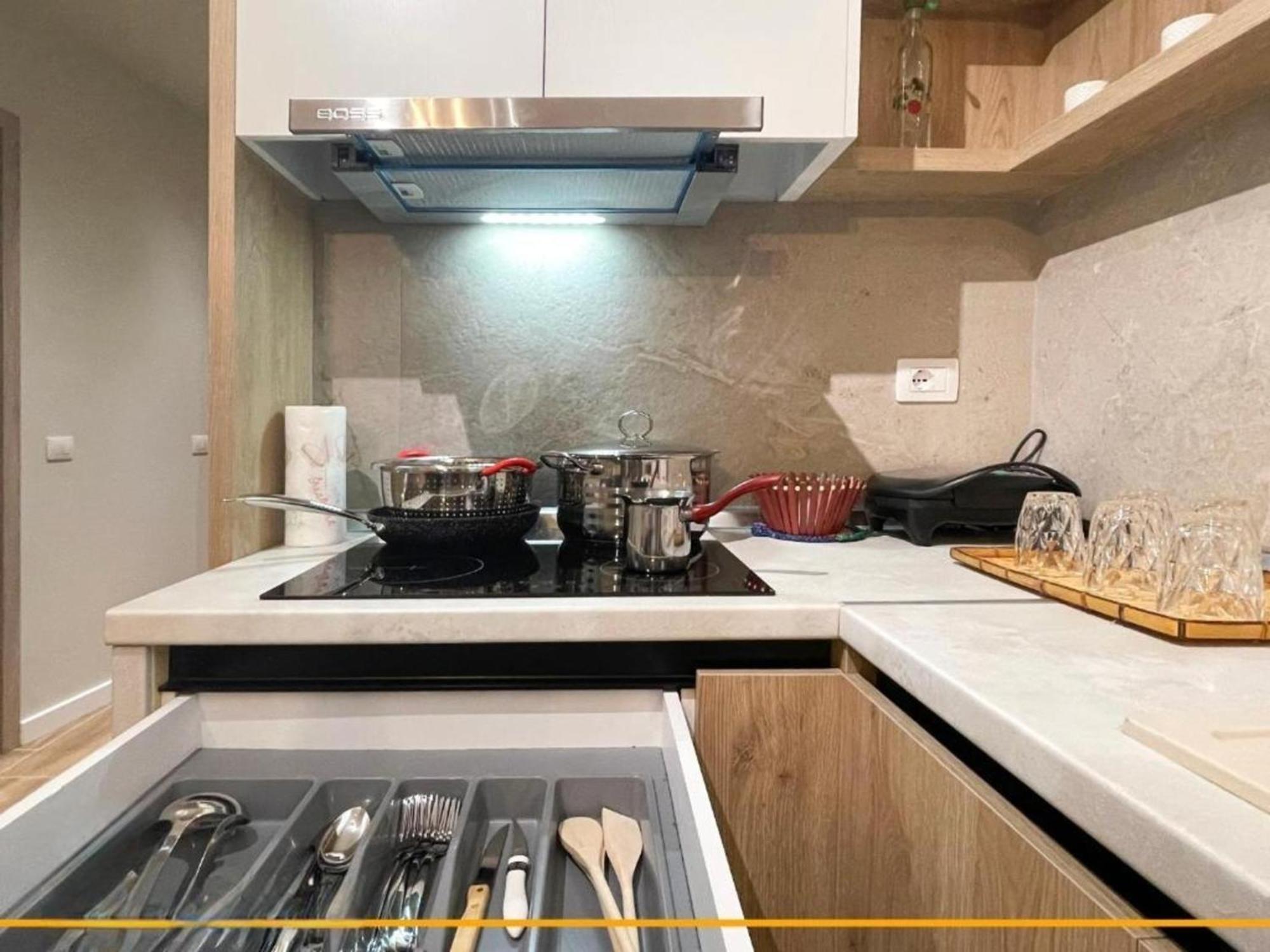 Flori Apartments Sarandë Esterno foto