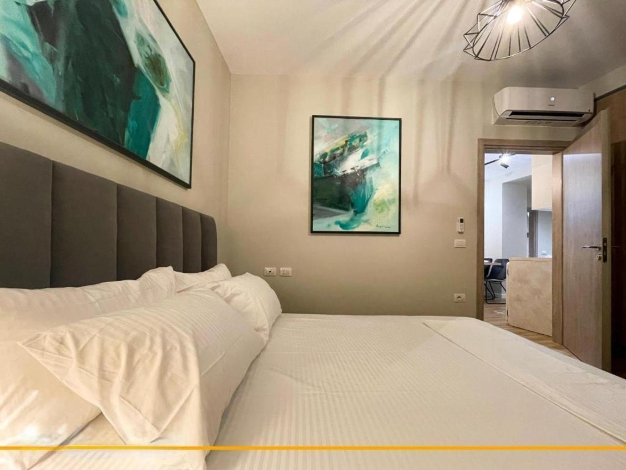 Flori Apartments Sarandë Esterno foto