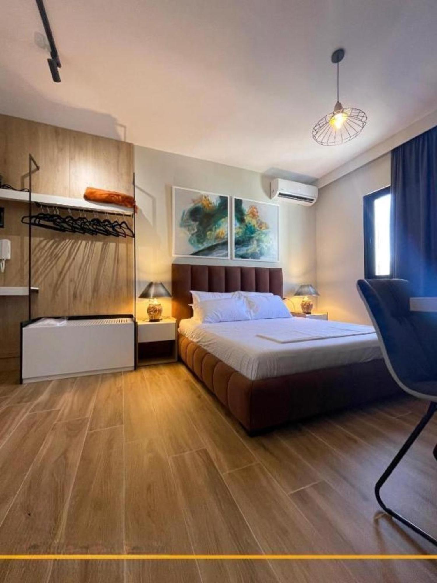 Flori Apartments Sarandë Esterno foto